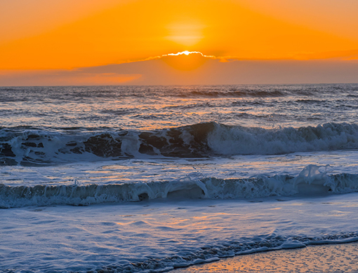 Ocean Waves at Hampton Roads